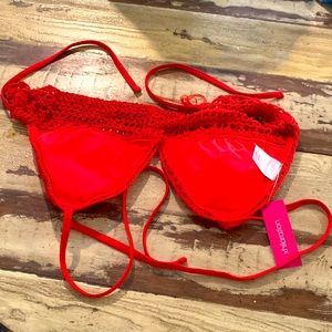NWT! XHILARATION BIKINI TOP WEAR ! 👙 RED COLOR